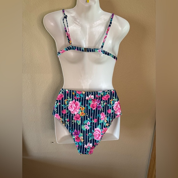 #31..CUPSHE 2Pcs Bikini Beautiful Set Size M - Picture 3 of 7